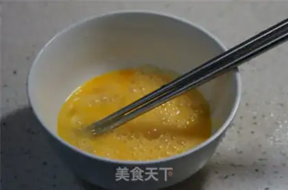 Make Scrumptious egg gravy soup step 2