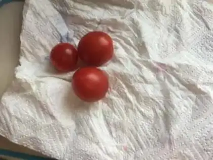 Make Oiled tomatoes step 0