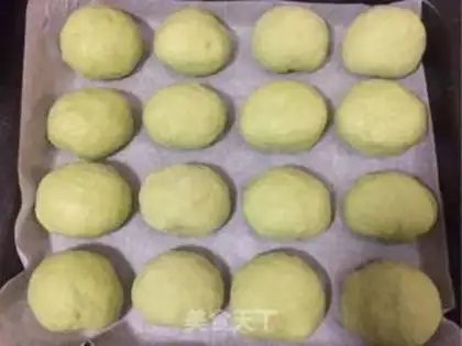 Make Frog bread step 4