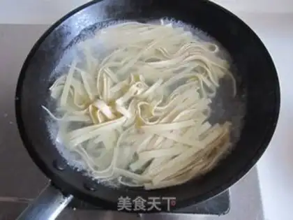 Make A thousand pieces of celery step 1