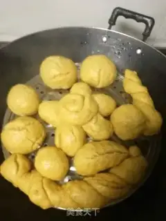 Make Pumpkin buns step 2