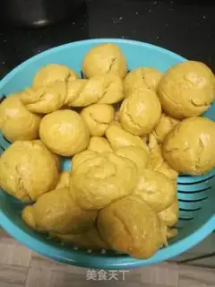 Make Pumpkin buns step 4