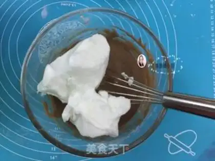 Make A giraffe roll step 12