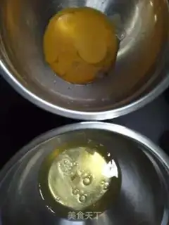 Make marshmallow fingers step 1