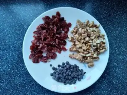 Make A fruit bun step 7