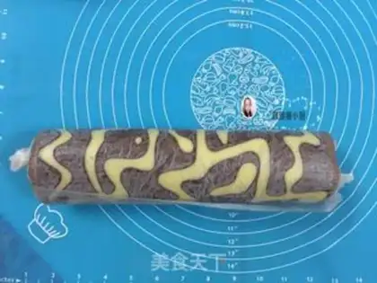 Make A giraffe roll step 16