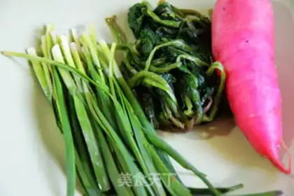 Make Flower clam soup noodles step 1