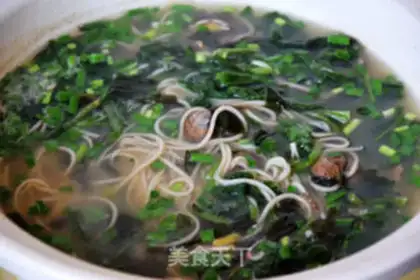 Make Flower clam soup noodles step 3