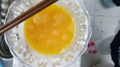 Make Eggs and wheat soup step 0