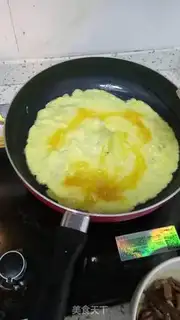 Make Eggs and wheat soup step 1