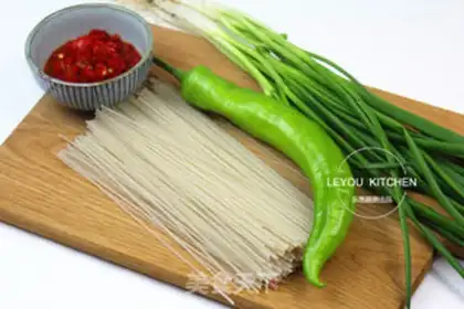 Make Spicy rice powder step 0