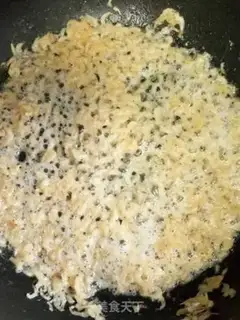 Make Spinach egg box step 1