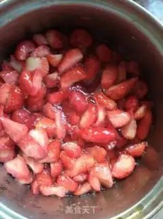 Make Sweet sour strawberry sauce step 2
