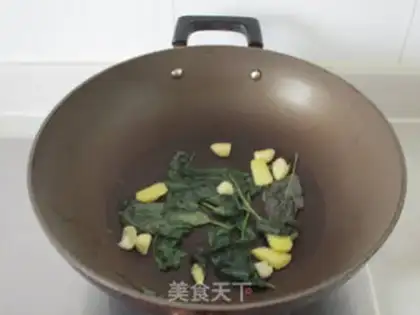 Make The yellow fish step 5