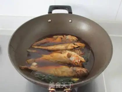 Make The yellow fish step 7