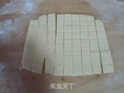 Make Scratches for cat ears step 2