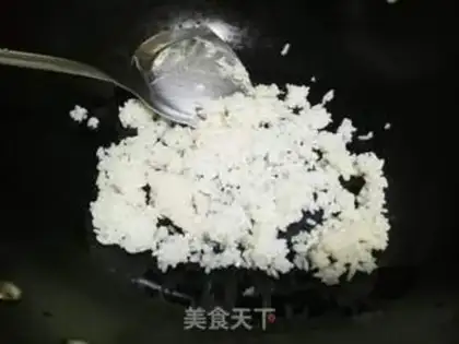 Make Pineapple rice step 4