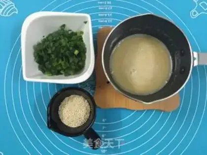Make Onion cake step 4