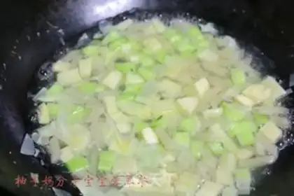 Make Winter high soup and vegetable noodles step 3