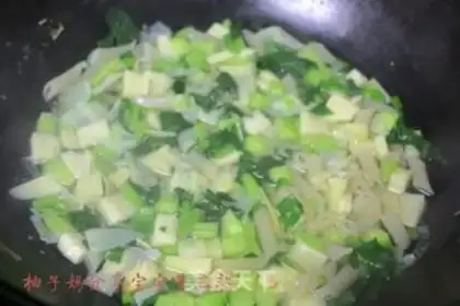 Make Winter high soup and vegetable noodles step 4
