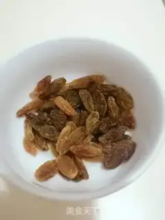 Make walnut dates step 4