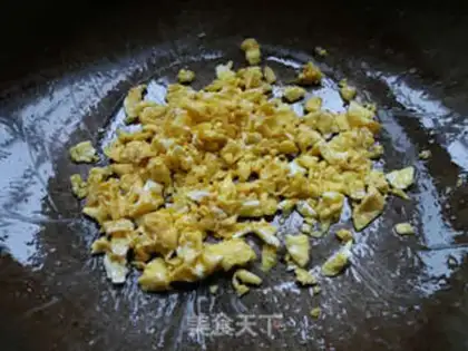 Make Shrimp egg fried rice step 4