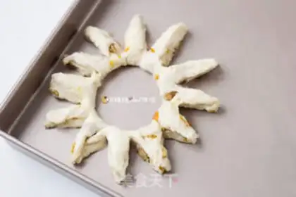 Make Little solar cheese bag step 10