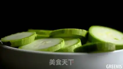 Make Pineapple juice step 0