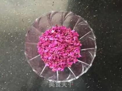 Make A purple bouquet step 0