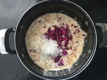 Make A purple bouquet step 4