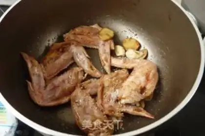 Make Black pepper corn fried chicken wings step 3