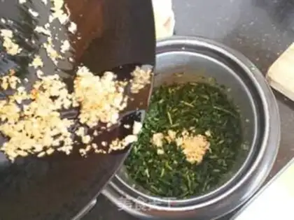 Make Garlic maran head step 12