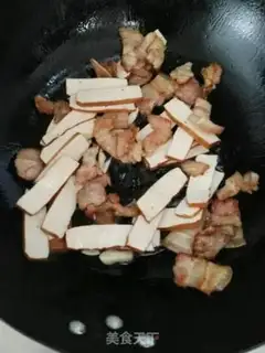 Make Celery fried dry step 4