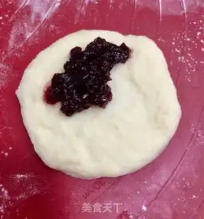 Make Cherry jam bread step 5