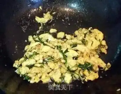 Make Pumpkin fried eggs step 5