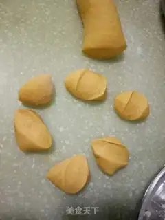 Make Rose buns step 7