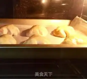 Make Cherry jam bread step 10