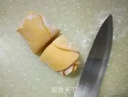 Make Rose buns step 11