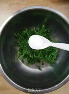 Make Cool twirl step 5