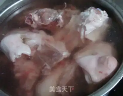 Make Maran head pigbone soup step 0