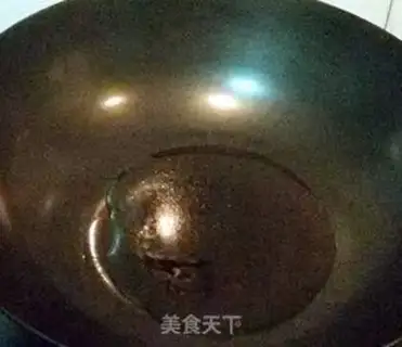 Make A piece of garlic and soy sauce step 3