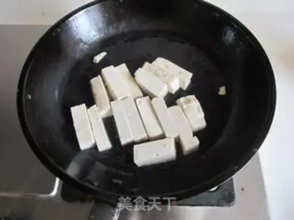 Make Peanut sprouts and tofu step 1