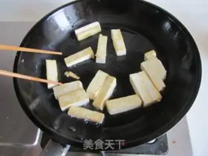 Make Peanut sprouts and tofu step 2