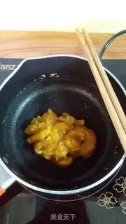 Make Apple pineapple step 3