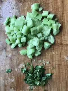 Make Sour chicken with cucumber step 0