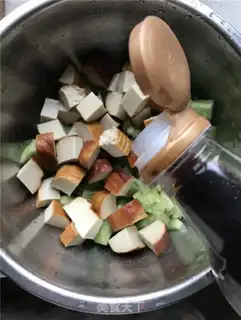 Make Sour chicken with cucumber step 4