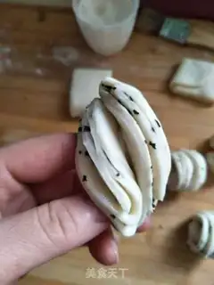 Make Steam pretzels step 5