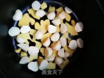 Make A black chicken with no water and garlic step 4