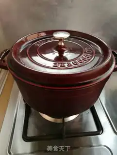 Make A black chicken with no water and garlic step 8