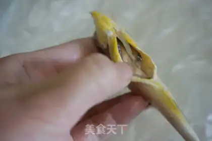 Make Blow up the yellowfish step 0